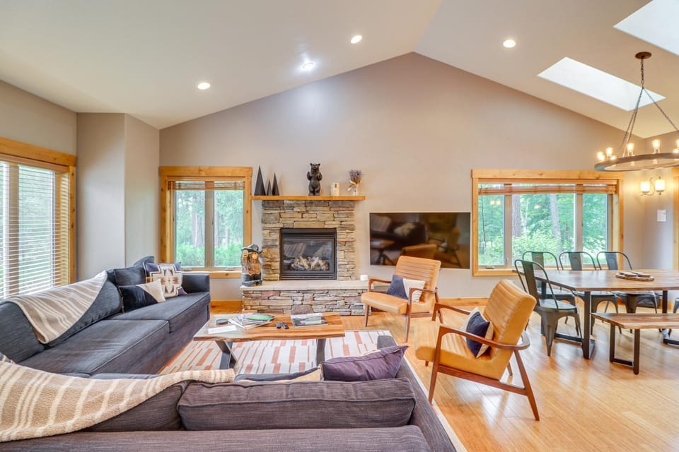 Pet-Friendly Columbia Falls Home w/ Gas Grill! House in Glacier National Park