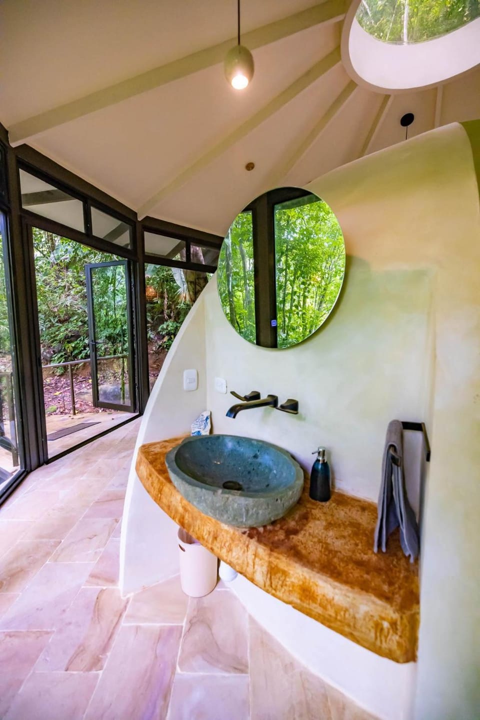 The Nest Unique Jungle Retreat Hotel in Bahía Ballena