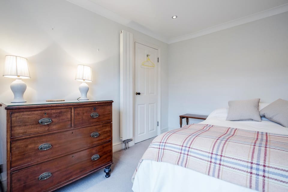 Cozy & Stylish 2BR in Battersea Apartment in London