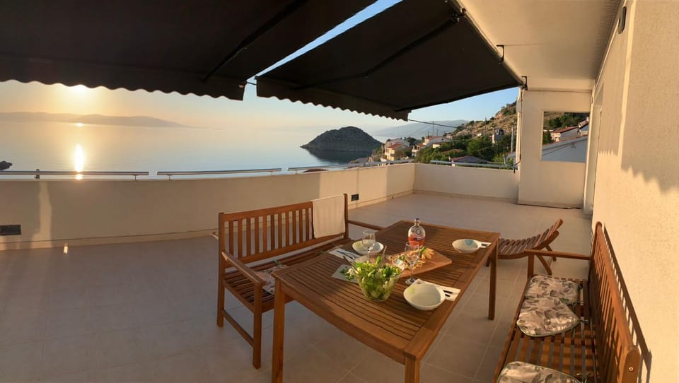 Balcony/Terrace, Seating area