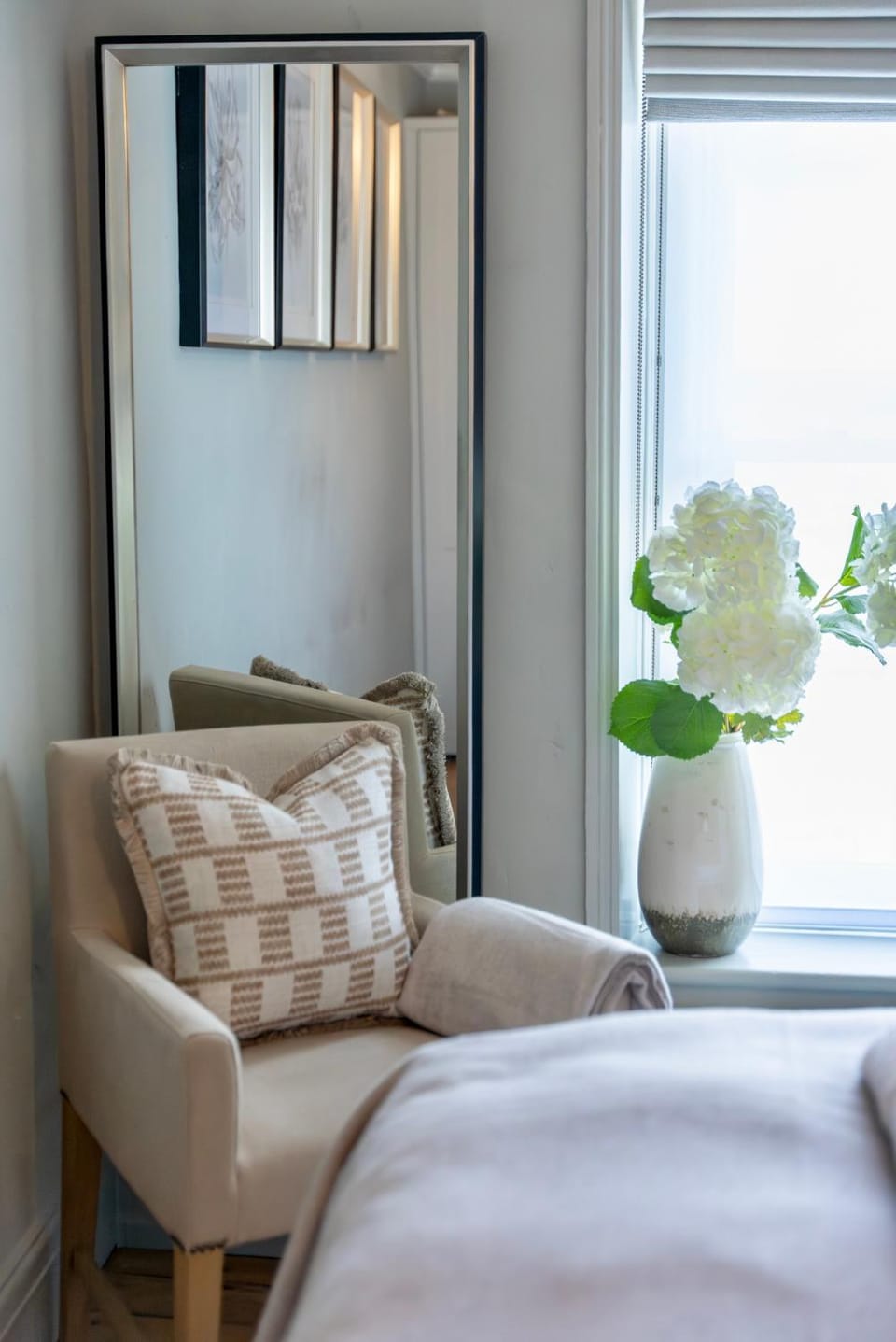 Seating area, Bedroom
