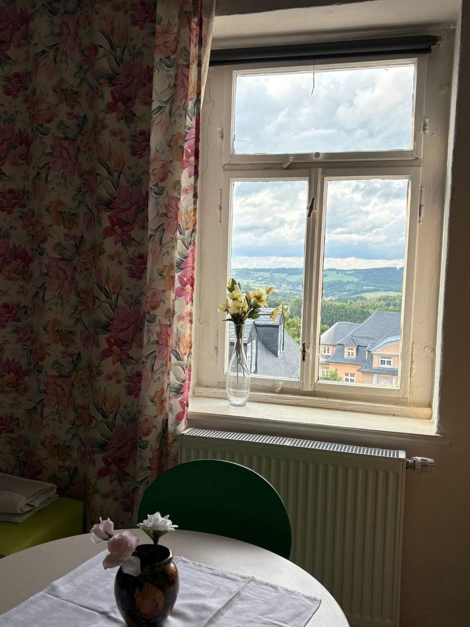 Nr 5 Doppelzimmer mit Talblick Vacation rental in Erzgebirgskreis