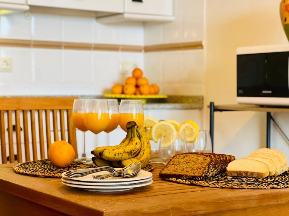 Dining area, Food
