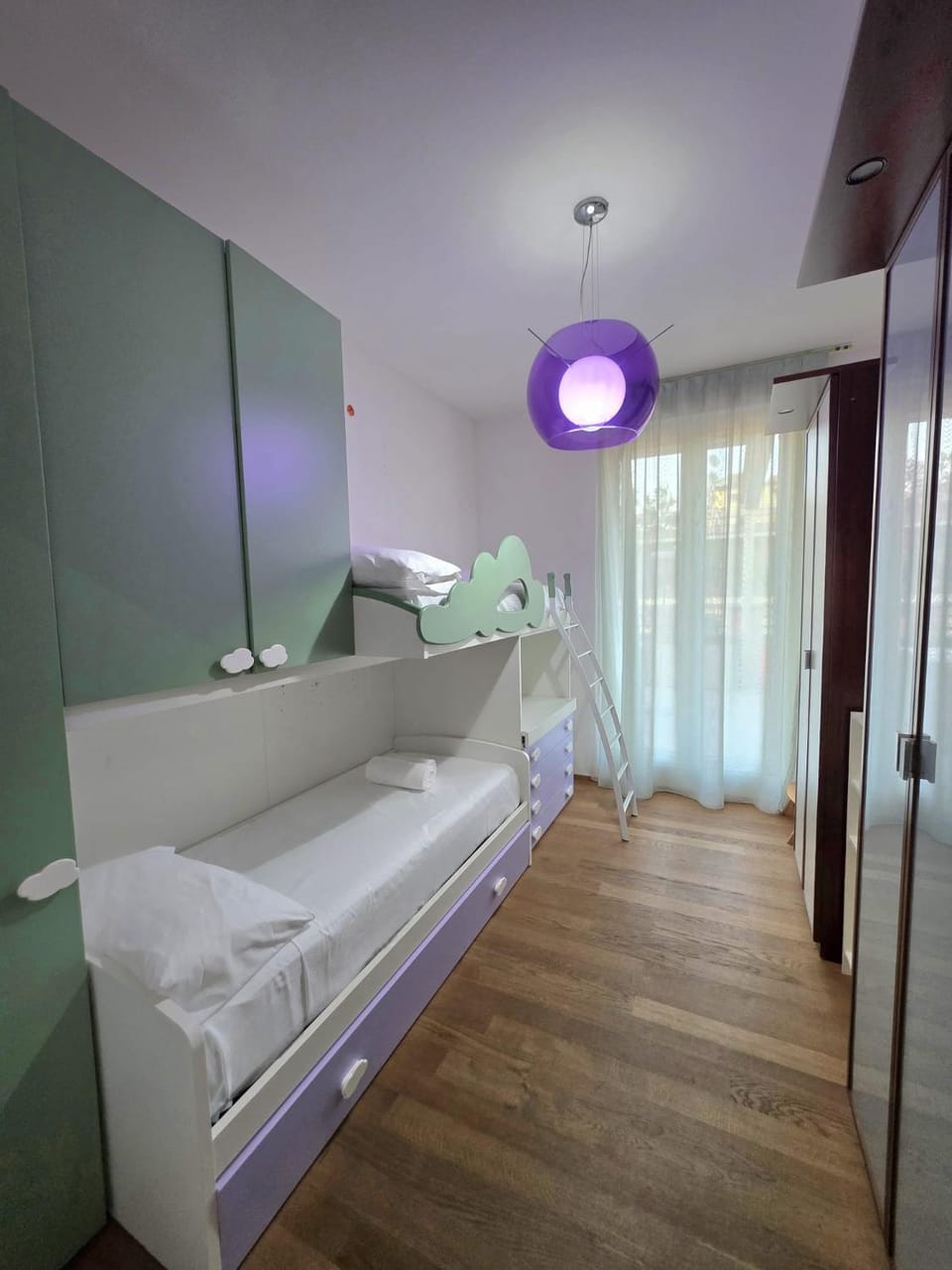 Glamorous Terrace Excl 3bdr a 300mt da Centrale Apartment in Milan