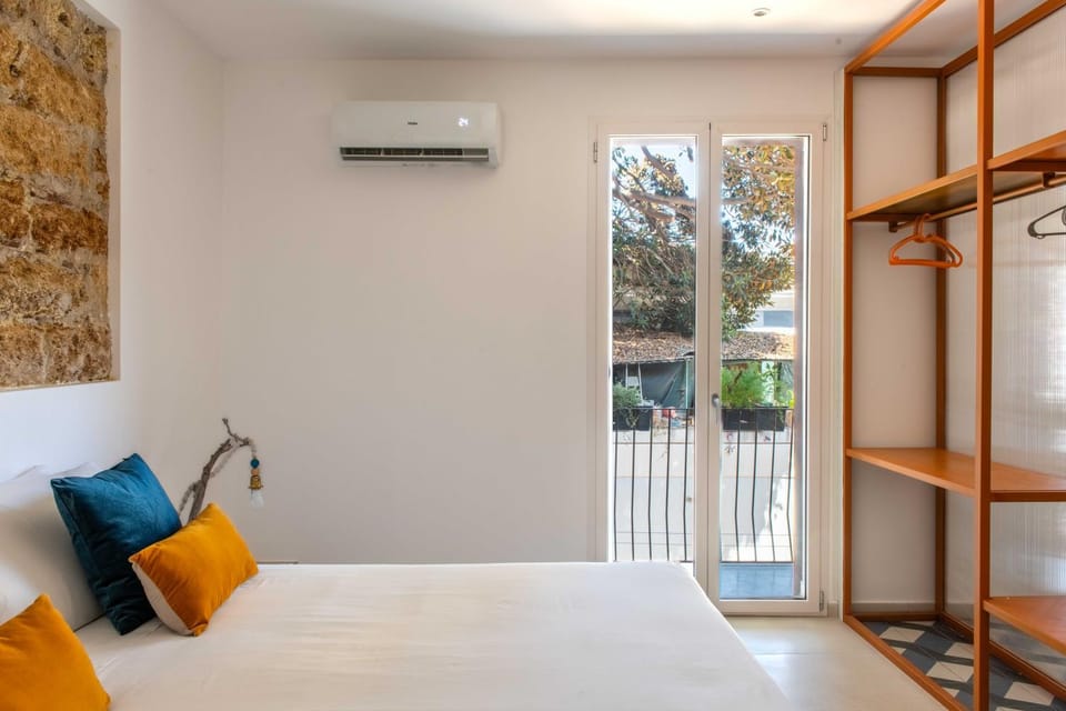 Bed, Photo of the whole room, Bedroom, air conditioner