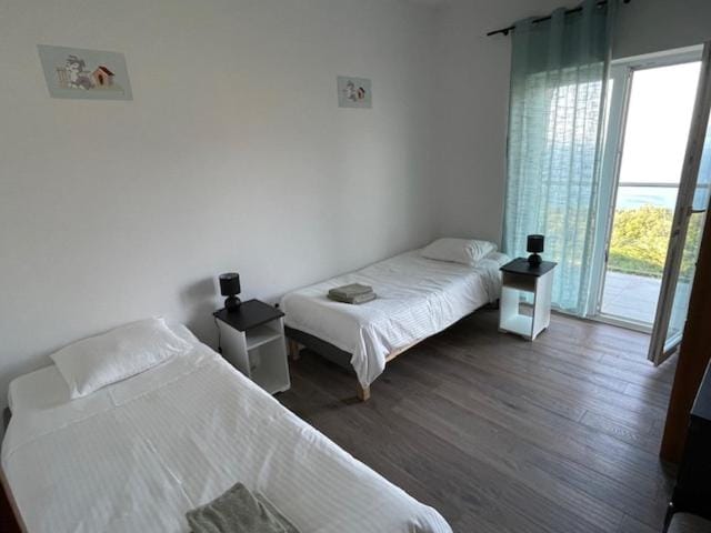 Bedroom, Sea view