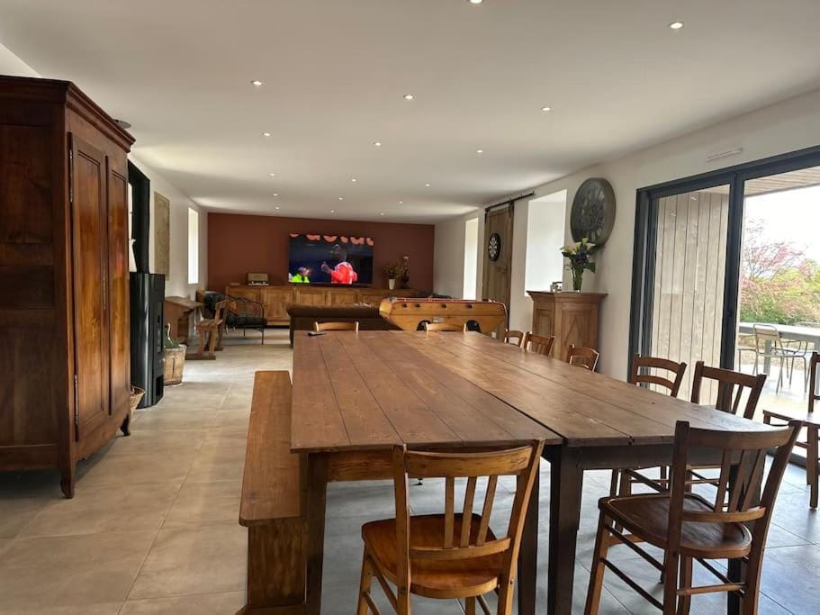 Entre St Malo et Rennes, grande maison 12 couchages Chez Yvonne House in Brittany