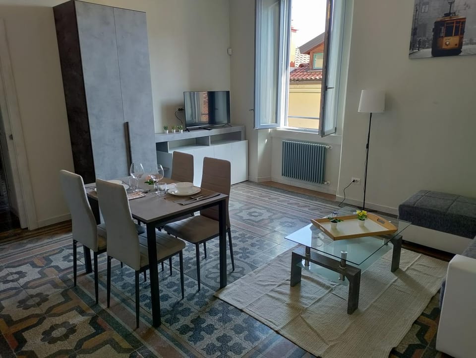TV and multimedia, Dining area