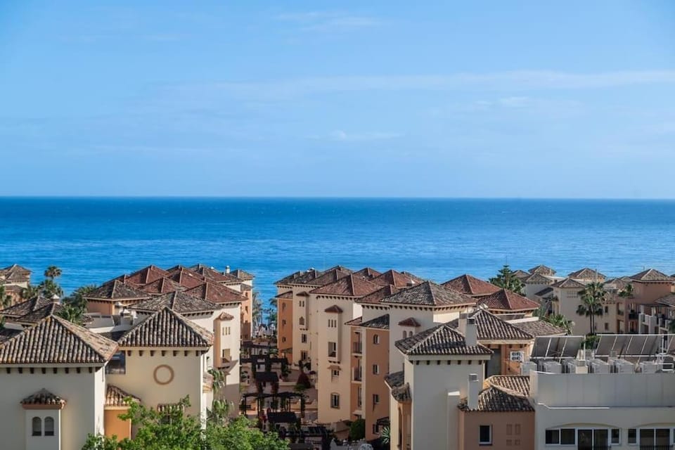 Charming Apartment with Sea Views Apartment in Marbella
