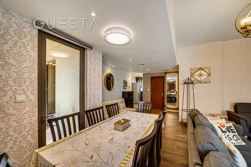 TV and multimedia, Living room, Seating area, Dining area, air conditioner