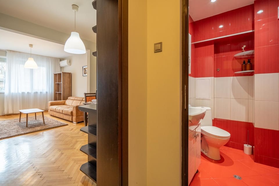 Pirotska 2-Bedroom 100m2 Apartment in Sofia Center Apartment in Sofia