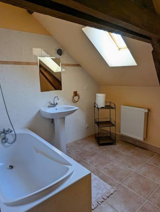 Gîte Familial en Pleine Forêt House in Pays de la Loire