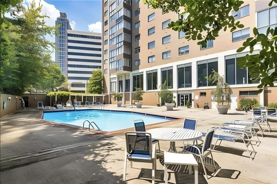 ATL Downtown 2BR King Bed Free Parking LM1702 House in Atlanta