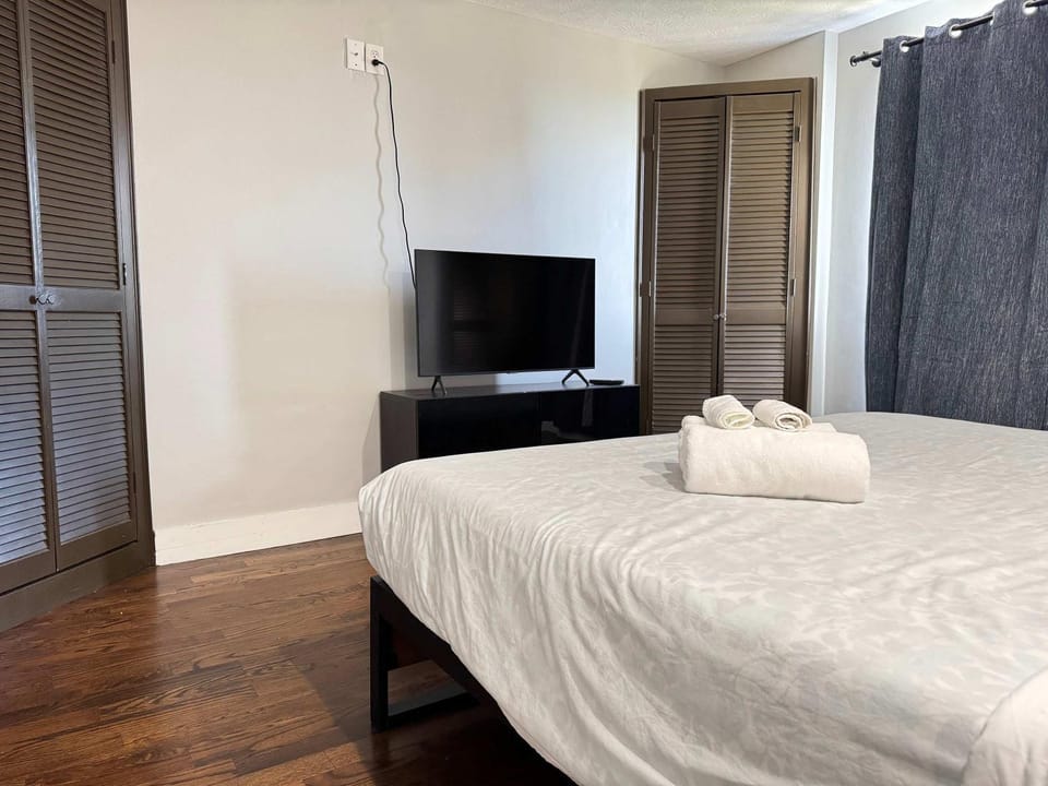 ATL Downtown 2BR King Bed Free Parking LM1702 House in Atlanta