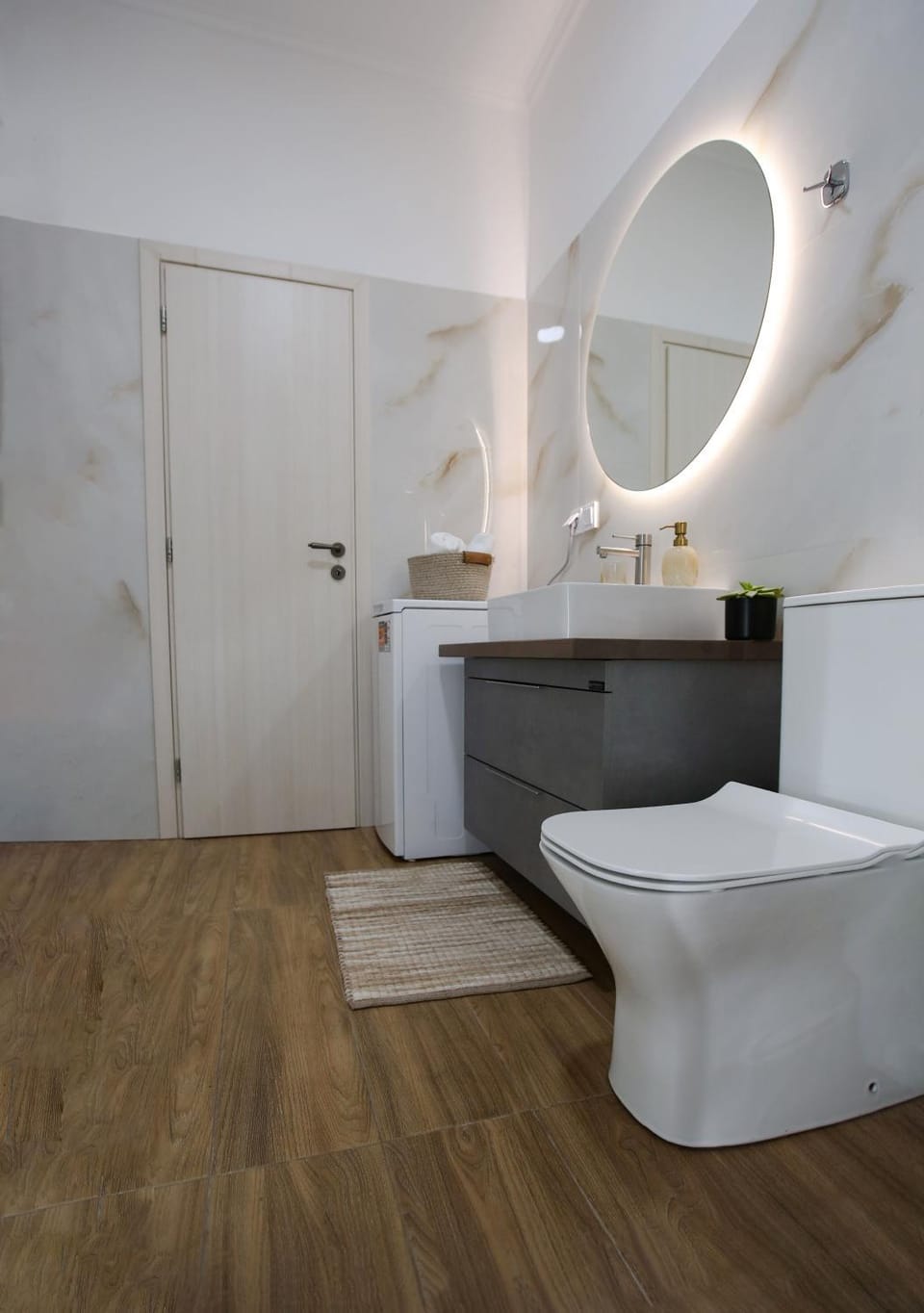 Toilet, Bathroom