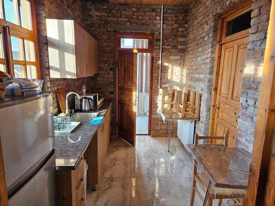 Kitchen or kitchenette, kitchen