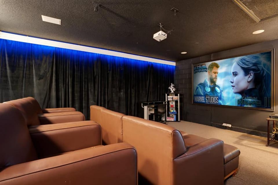 Relaxing Retreat with Pool and Movie Theater House in Four Corners