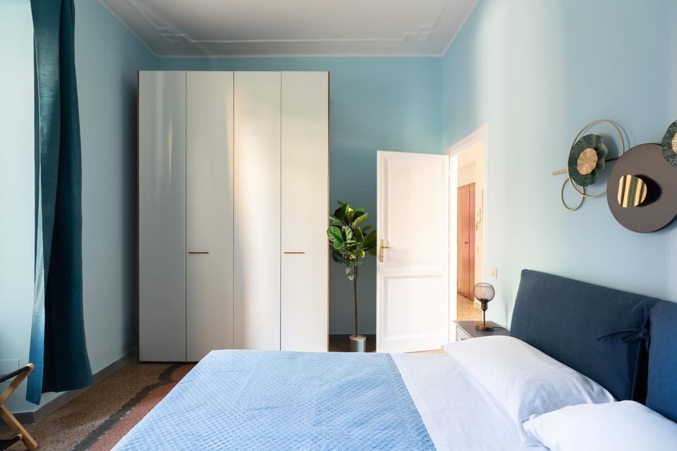 Bedroom, wardrobe