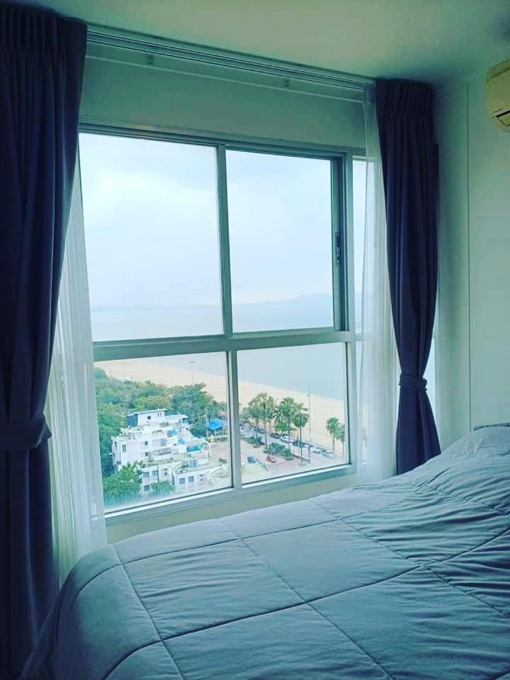 Property building, Bed, Natural landscape, Photo of the whole room, Bedroom, Sea view