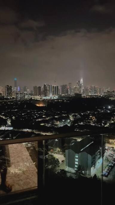 Urban stylish condo with city view Apartment in Federal Territory of Kuala Lumpur