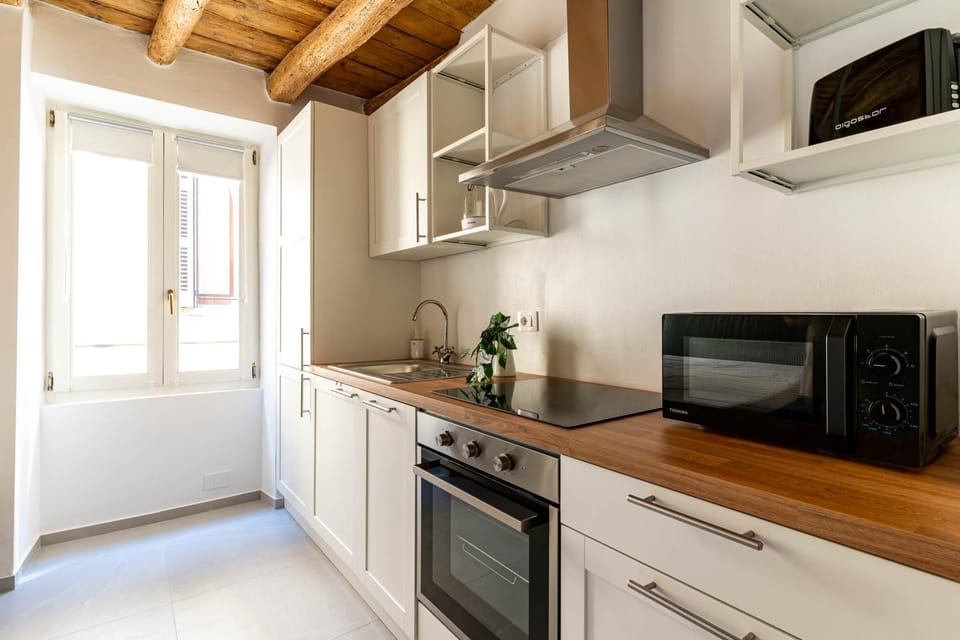 Kitchen or kitchenette, kitchen