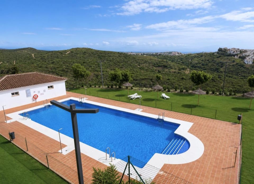 Cozy and quiet apartment with sea views Apartment in Costa del Sol