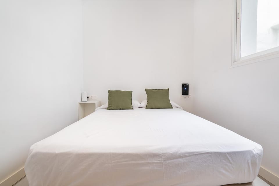 Bed, Photo of the whole room