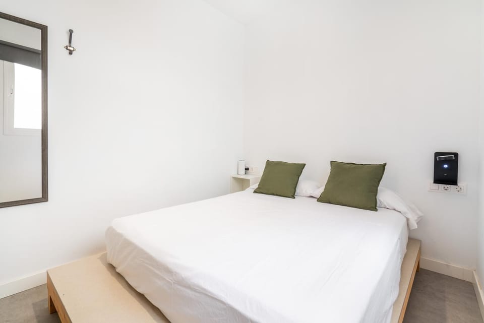 Bed, Photo of the whole room