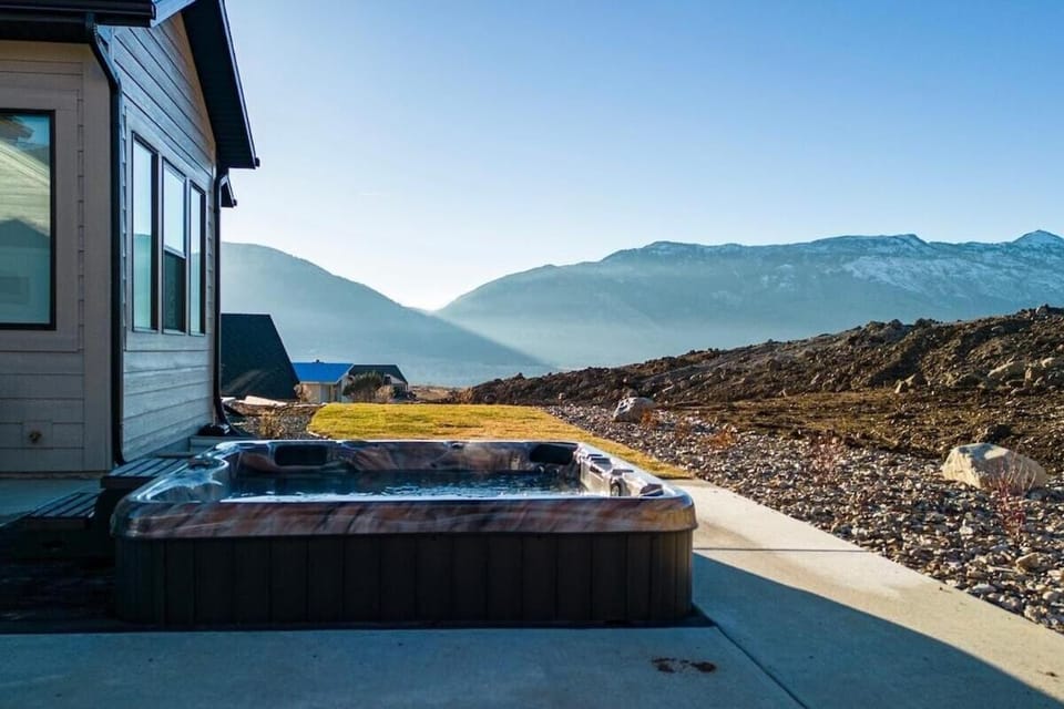 Powder Mtn Chalet B4 Ski Escape Hot Tub & View House in Utah