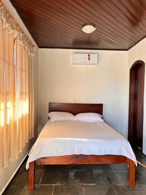 Bedroom, air conditioner