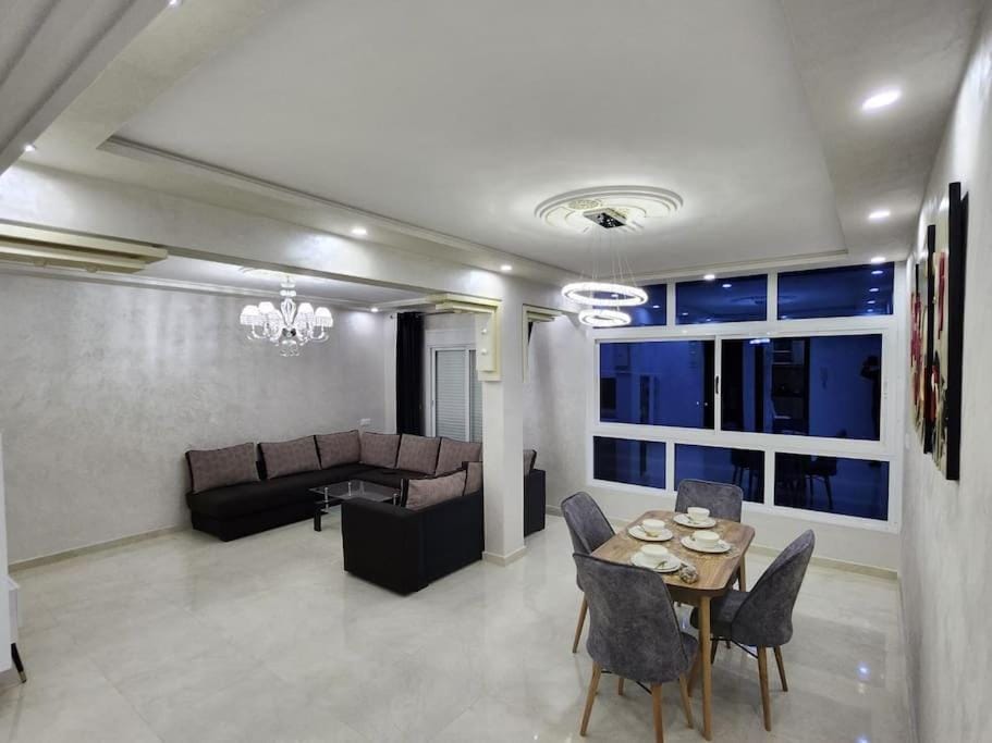 Appartement 2 Chambre Wifi Netflex Climatisé à Tétouan Apartment in Tangier-Tétouan-Al Hoceima