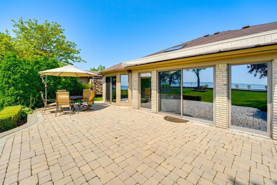 Luxury Waterfront Home in Chesterfield w/ Views! House in Lake Erie