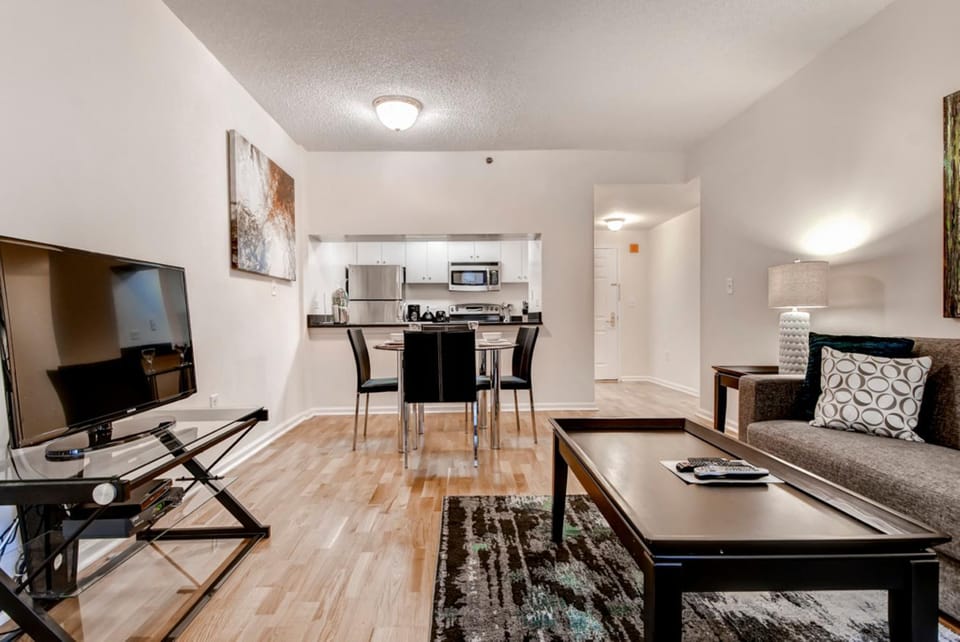 TV and multimedia, Living room, Dining area