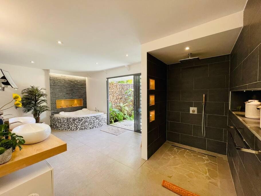 Bathroom, Bedroom