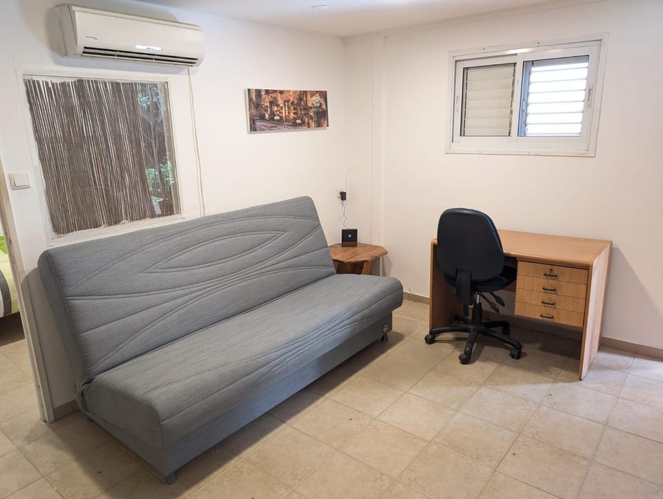 Bed, Seating area, Bedroom