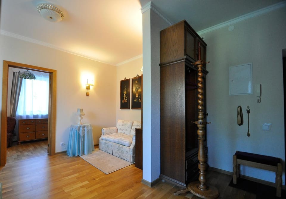 Photo of the whole room, wardrobe