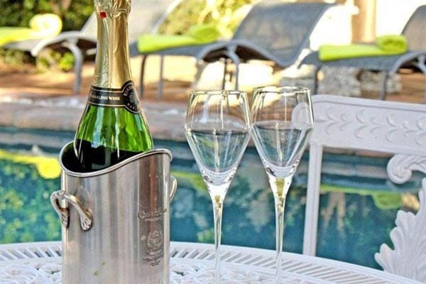 Food and drinks, Pool view, Swimming pool, Drinks, Alcoholic drinks