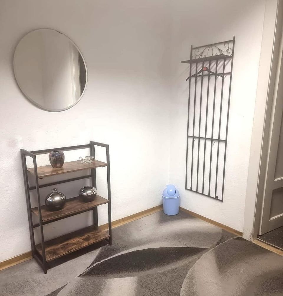 Nr 4 Kleines Ferien Zimmer im Zentrum Lesertraum für pure Einsamkeit Vacation rental in Erzgebirgskreis