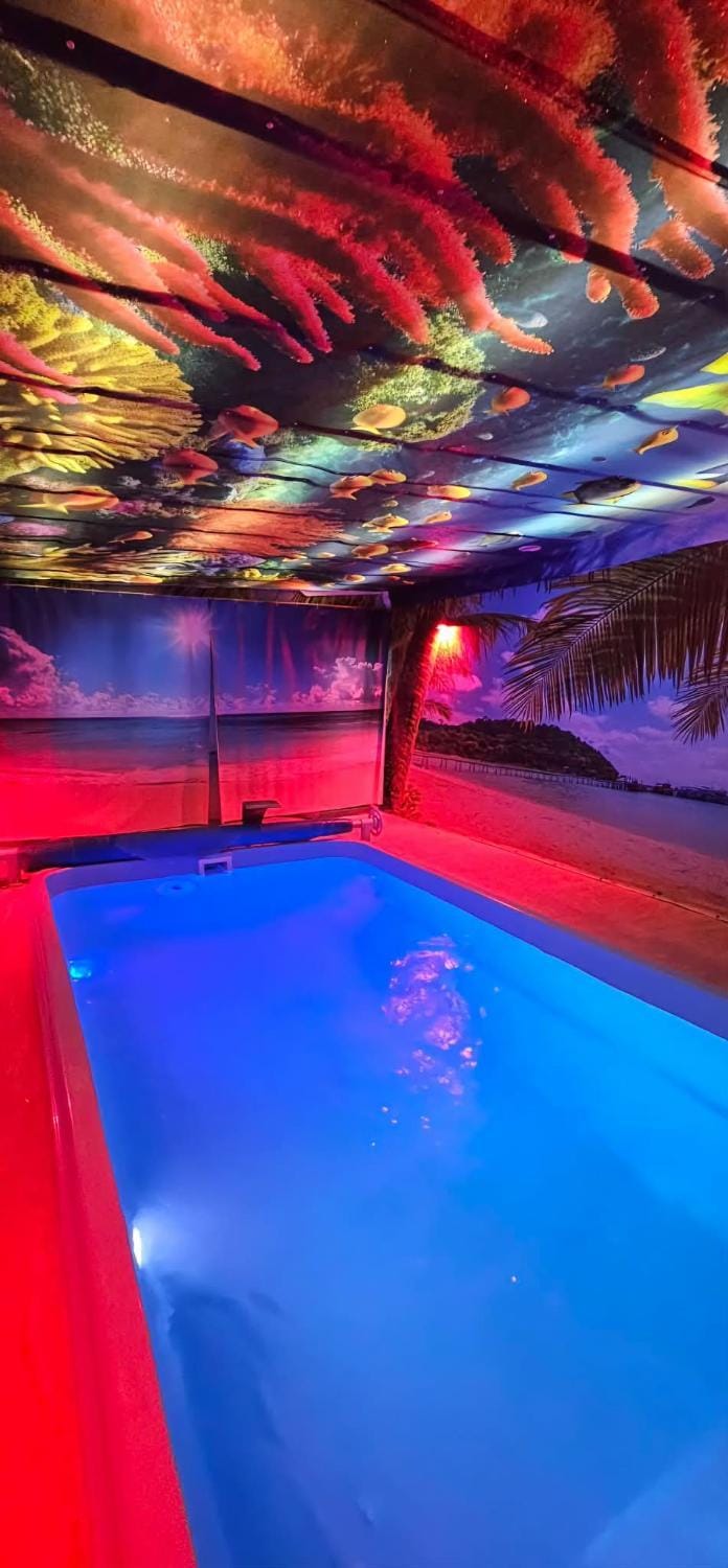 Apartament WODNY RAJ Z BASENEM SAUNĄ JACUZZI NA WYŁĄCZNOŚĆ Apartment in Poland
