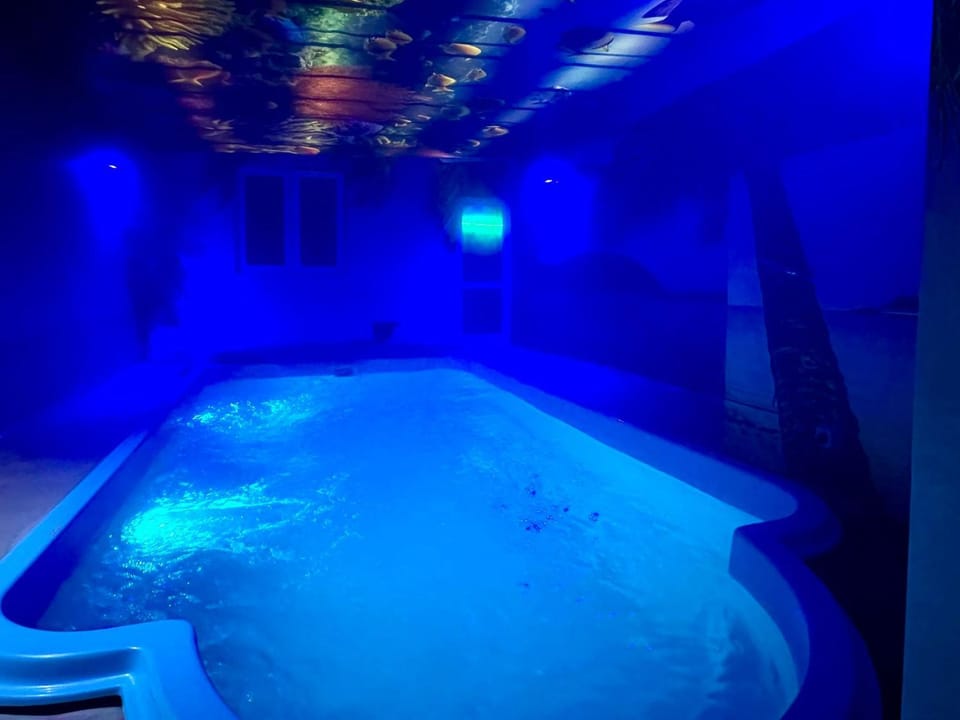 Apartament WODNY RAJ Z BASENEM SAUNĄ JACUZZI NA WYŁĄCZNOŚĆ Apartment in Poland