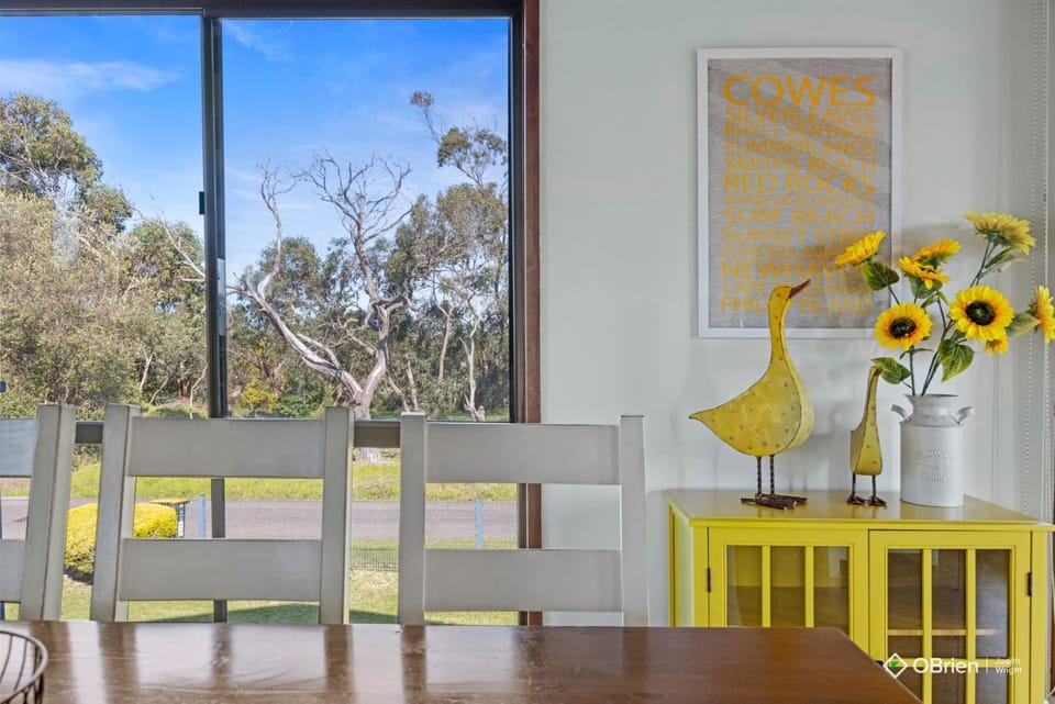 Happy Cowes Retreat Phillip Island Bed and Breakfast in Cowes