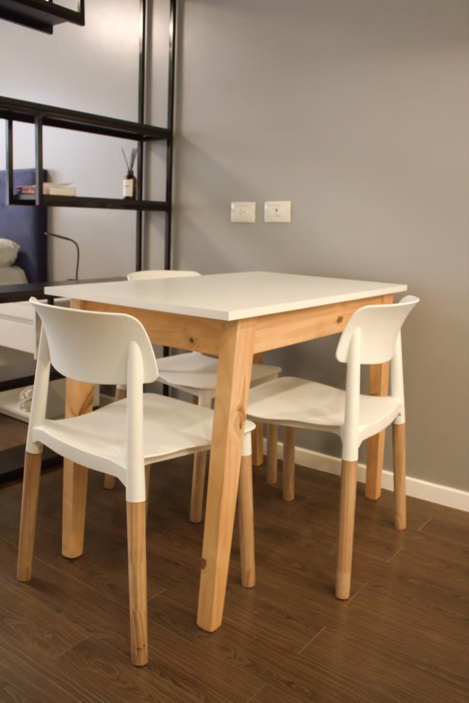 Seating area, Dining area
