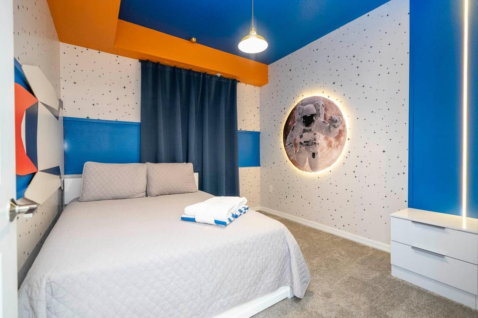Stylish 2-BR Apt Sleeps 7 Near Disney Magic Apartment in Kissimmee
