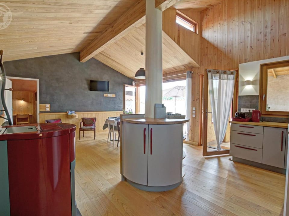 Gîte authentique avec terrasses spacieuses - FR-1-496-327 House in Auvergne-Rhône-Alpes