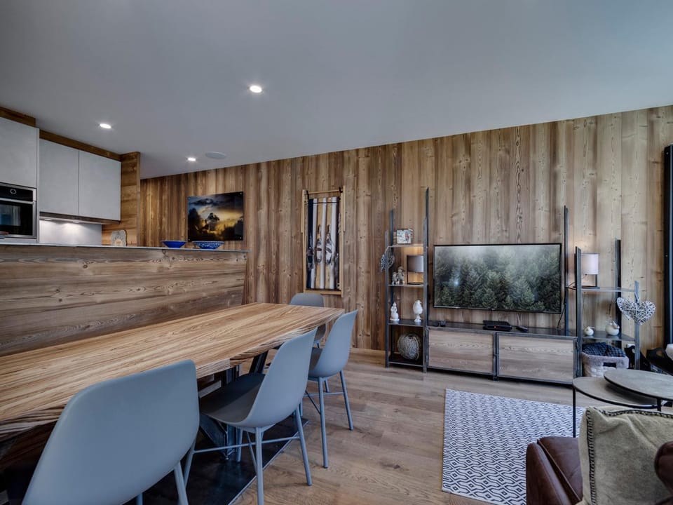 Charmant T3 rénové, ski aux pieds, Val Claret, 5-6 pers, WiFi inclus - FR-1-889-33 Apartment in Tignes
