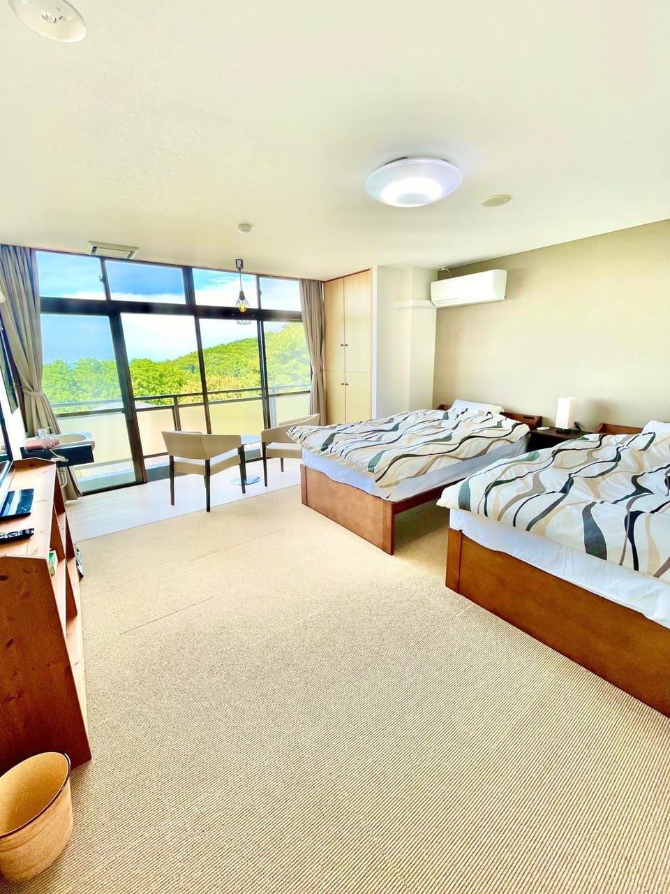 TV and multimedia, Bedroom, Sea view, hair dryier, internet, towels, air conditioner