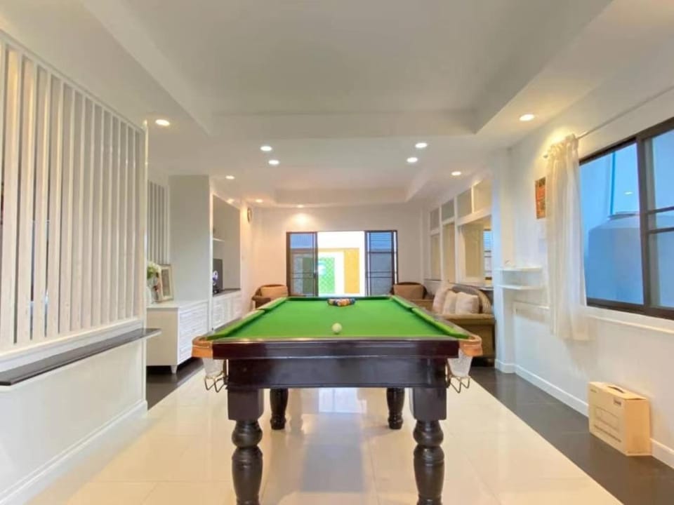 Jomtien 6BR old villa,new pool Villa in Pattaya City