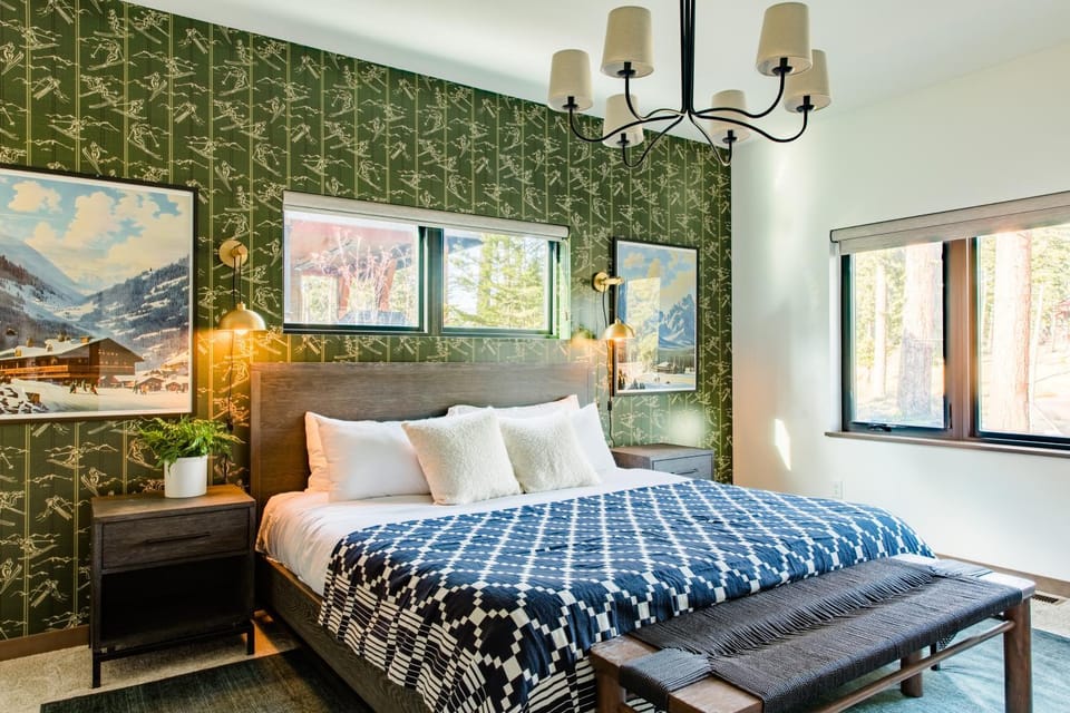 Bed, Photo of the whole room, Bedroom