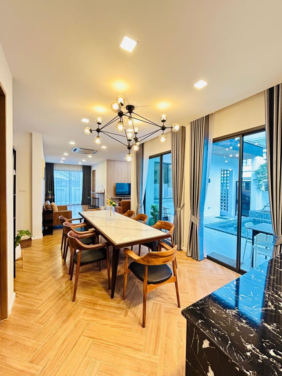 Communal lounge/ TV room, Dining area