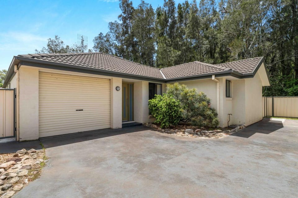 White Sands Villa by Experience Jervis Bay Villa in Huskisson